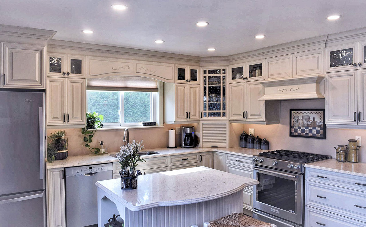 White Kitchen Counters